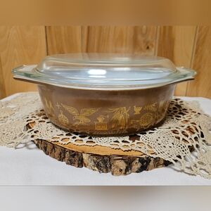 Vintage Pyrex 1.5-quart Oval Casserole Dish Early American #043